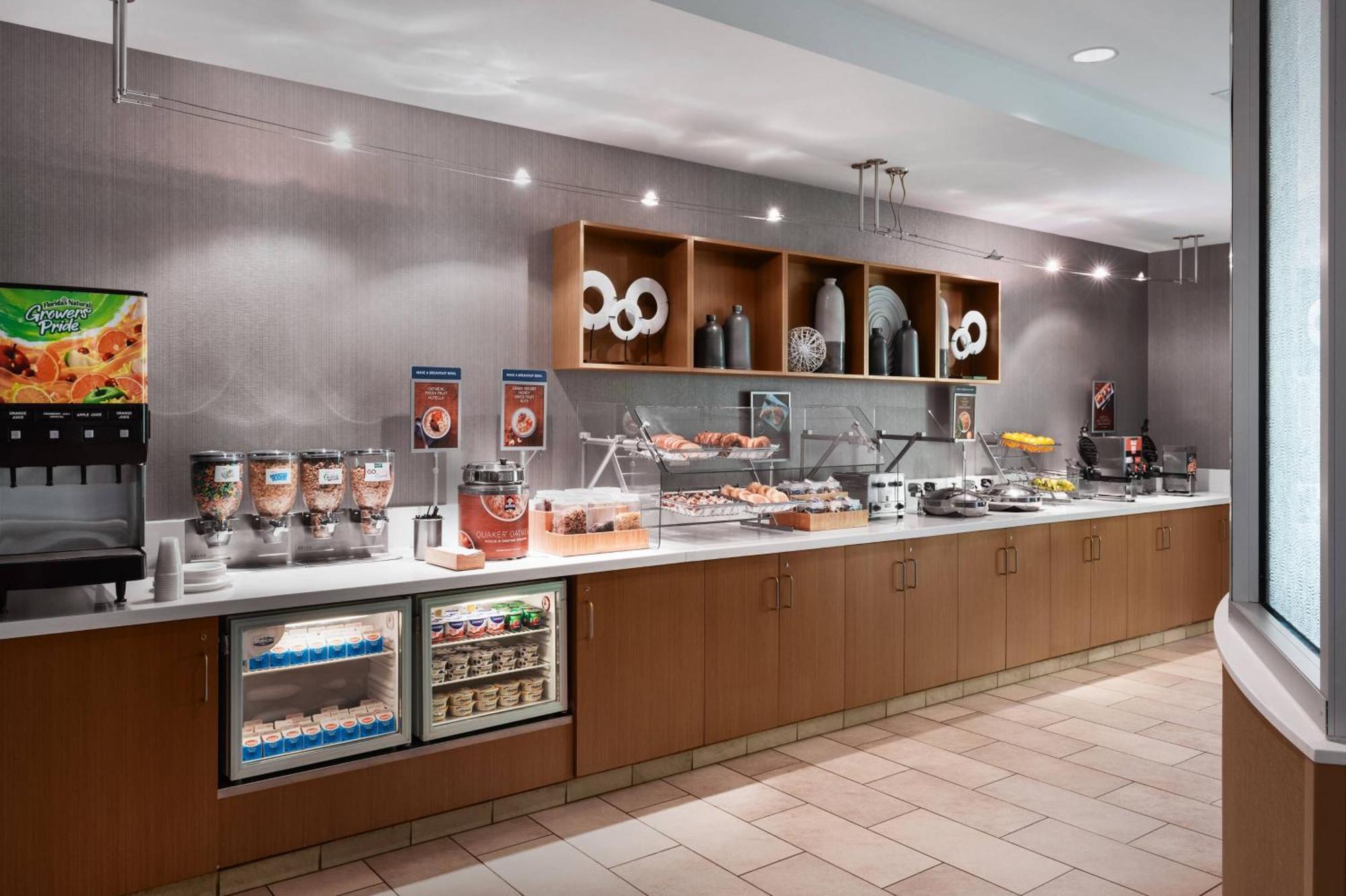 Springhill Suites By Marriott Syracuse Carrier Circle East Syracuse Exteriör bild