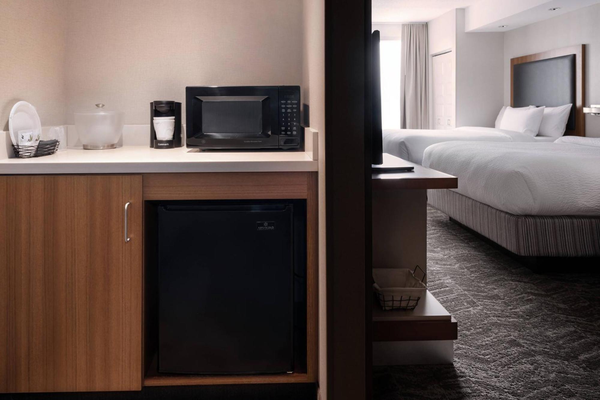 Springhill Suites By Marriott Syracuse Carrier Circle East Syracuse Exteriör bild