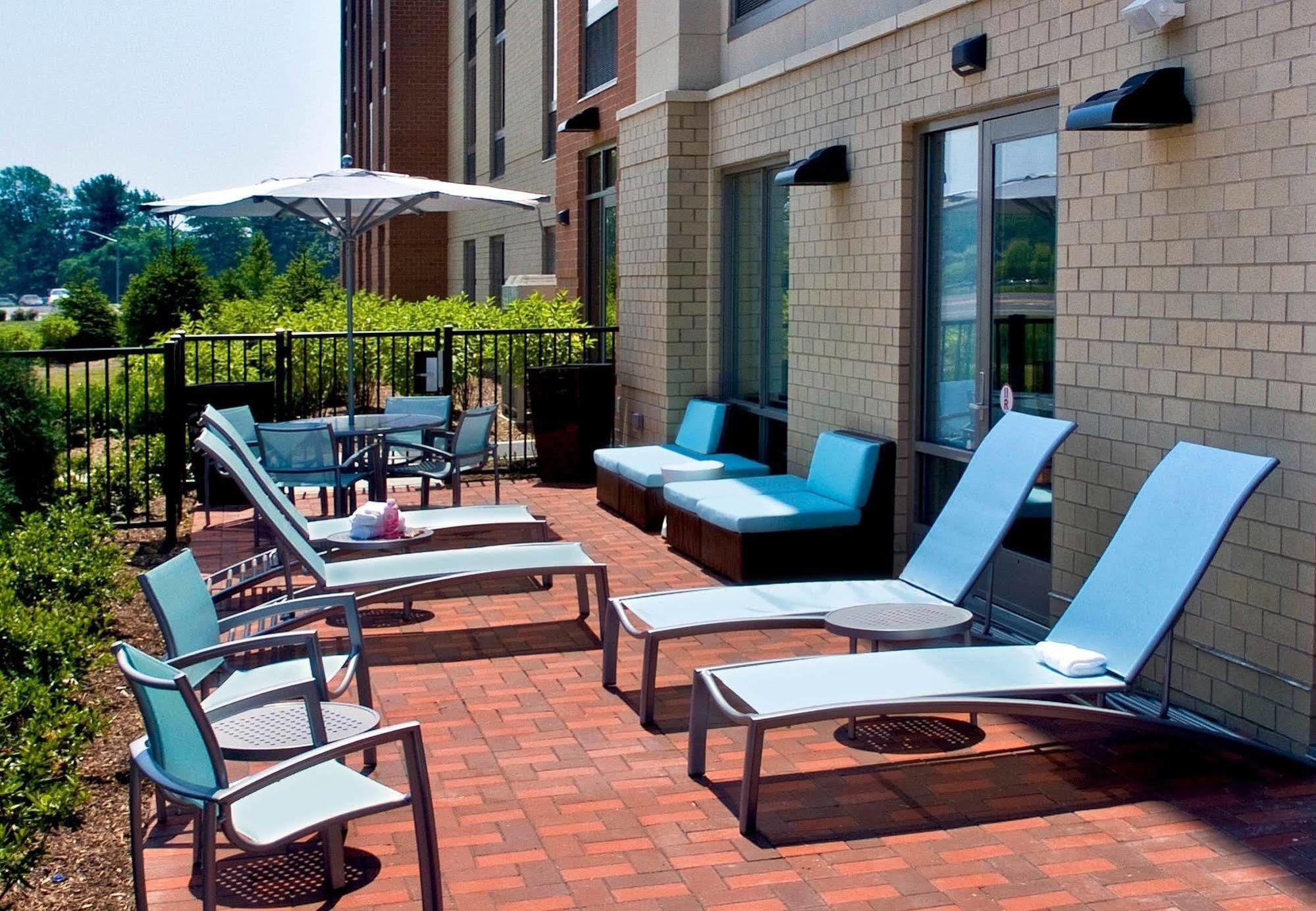 Springhill Suites By Marriott Syracuse Carrier Circle East Syracuse Exteriör bild